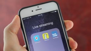 periscope-vs-meerkat-live-streaming-apps-1200-80 (1)